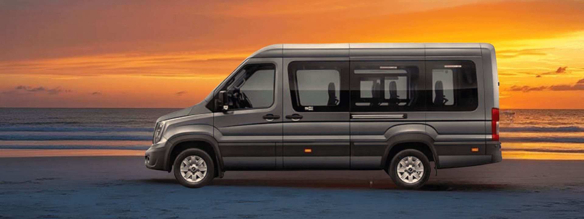 13 Seater Force Urbania on rent in Lucknow